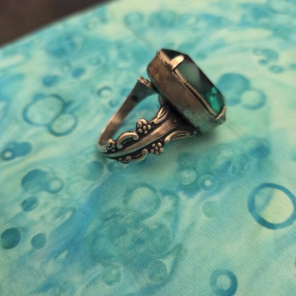 BellaLili Empress Maria Adjustable Silver Plated Swarovski Jewel Cocktail Ring - Picture 6 of 7